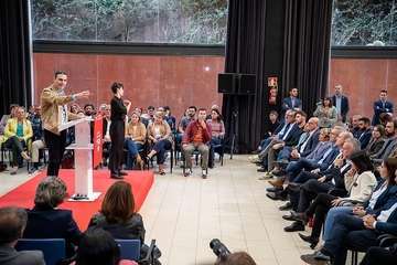 Los socialistas de Telde arropan a un Pedro Sánchez convencido del triunfo de su partido en las Islas/Acfi Press y TA.